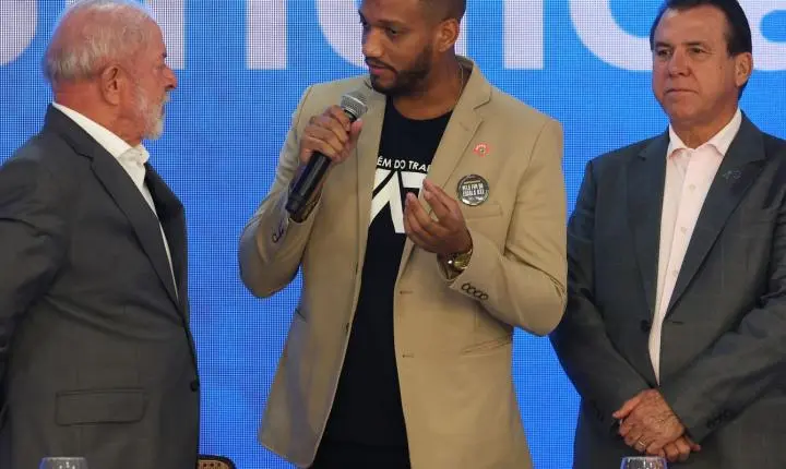 Lula pede mobilização a centrais sindicais para fim da escala 6x1